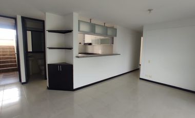 EN VENTA APARTAMENTO EN LAGOS DE VERDE ALFAGUARA SEXTO PISO