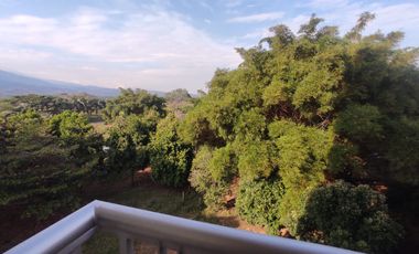 EN VENTA APARTAMENTO EN LAGOS DE VERDE ALFAGUARA SEXTO PISO