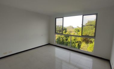 EN VENTA APARTAMENTO EN LAGOS DE VERDE ALFAGUARA SEXTO PISO