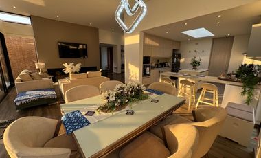 Venta Exclusiva: Moderna Casa de un Piso en Refugio del Valle, La Calera