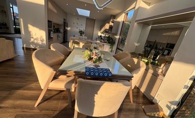 Venta Exclusiva: Moderna Casa de un Piso en Refugio del Valle, La Calera