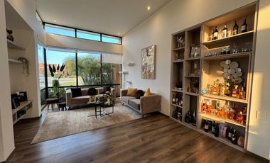 Venta Exclusiva: Moderna Casa de un Piso en Refugio del Valle, La Calera