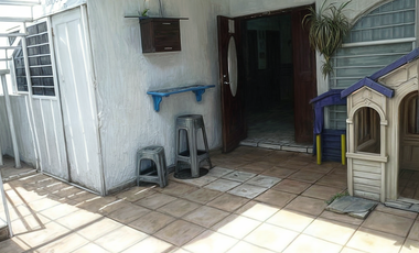 Casa en avenida principal con uso de suelo mixto