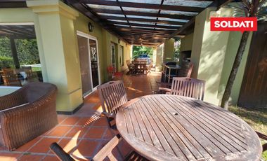 Casa en venta  Barrio El portillo, bajada patricias argentinas