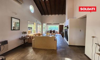Casa en venta  Barrio El portillo, bajada patricias argentinas