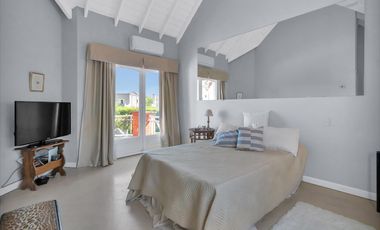 Casa en excelente ubicación a solo un puente del peaje