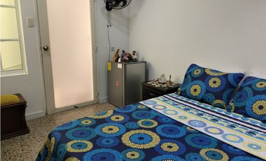 SE ARRIENDA CASA DE USO COMERCIAL CON APARTAESTUDIO ANEXO, SANTA MARTA