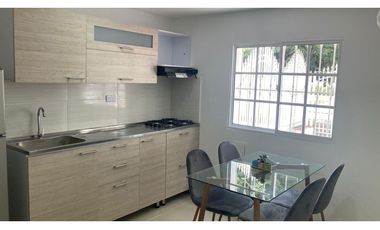 SE ARRIENDA CASA DE USO COMERCIAL CON APARTAESTUDIO ANEXO, SANTA MARTA
