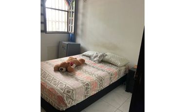 SE ARRIENDA CASA DE USO COMERCIAL CON APARTAESTUDIO ANEXO, SANTA MARTA