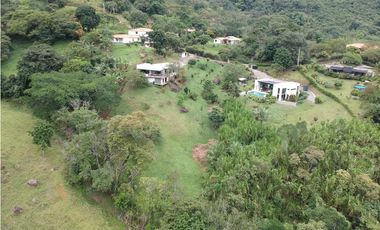 CASA DE CAMPO EN VENTA EN TITIRIBI