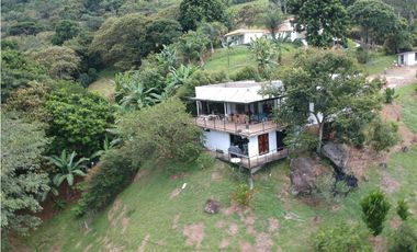 CASA DE CAMPO EN VENTA EN TITIRIBI