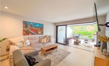 POBLADO AGUACATALA CERCA AL SANTA FÉ, REMODELADO DE 4 HABITACIONES