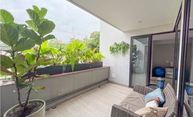 POBLADO AGUACATALA CERCA AL SANTA FÉ, REMODELADO DE 4 HABITACIONES