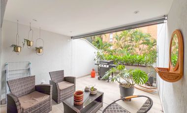 POBLADO AGUACATALA CERCA AL SANTA FÉ, REMODELADO DE 4 HABITACIONES