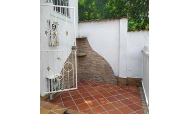 EN VENTA CASA DE DOS NIVELES EN BAVIERA FLORIDABLANCA SANTANDER