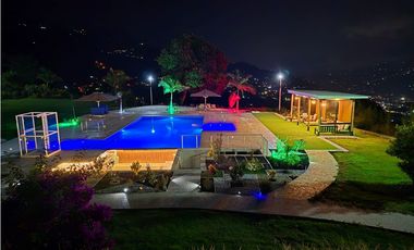 SE VENDE CASA FINCA EN COPACABANA - ANTIOQUIA