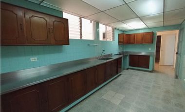 Casa comercial estadio