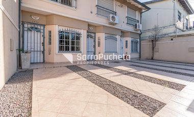 Venta Triplex 4 ambientes en Haedo Norte.