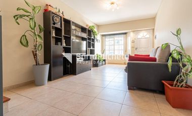 Venta Triplex 4 ambientes en Haedo Norte.