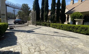 VENTA CASA $87,500,000 M/N COL. CARRIZALEJO (Privacidad, Tranquilidad y Paz)