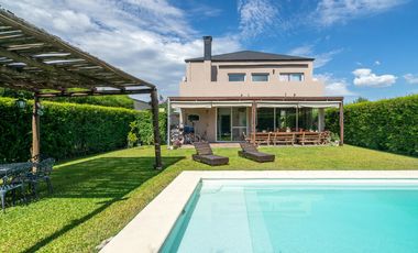 Casa en Pilar Del Este