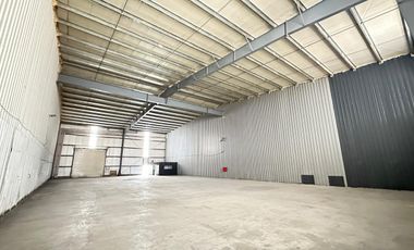 Alquiler de Nave Industrial de 1600 mts cub   1200 mts desc Polo Industrial Ezeiza