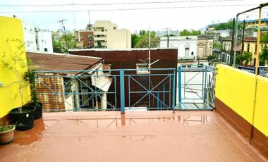 PH 2 AMBIENTES C/TERRAZA PROPIA EN LA BOCA VENTA