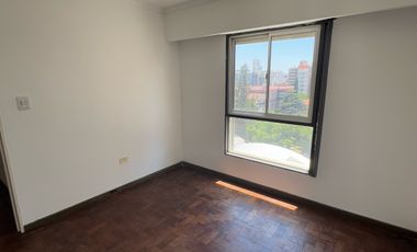 San Luis esquina Trejo con gran balcón !!