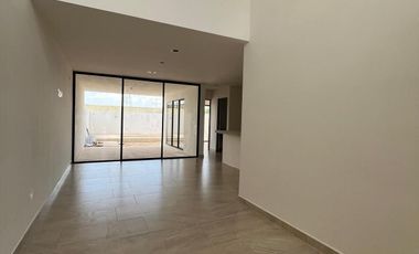 CASA EN TEMOZON NTE DE 3 RECAMARAS ACABADOS DE LUJO VENTA MERIDA YUCATAN