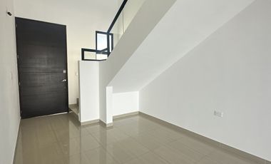 CASA DE 3 RECÁMARAS CON ALBERCA EN PRIVADA