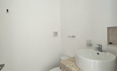 CASA DE 3 RECÁMARAS CON ALBERCA EN PRIVADA