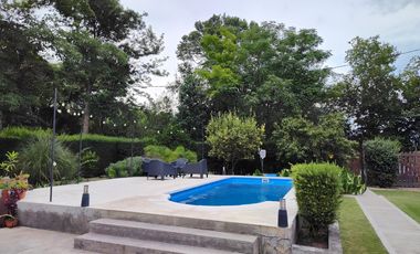 Casa en Alquiler, 3 habitaciones, piscina. Barrio Santa Apolonia, Salta