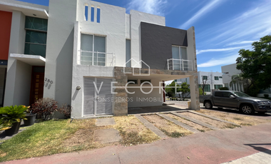 CASA EN VENTA EN SOLARES RESIDENCIAL, ZAPOPAN