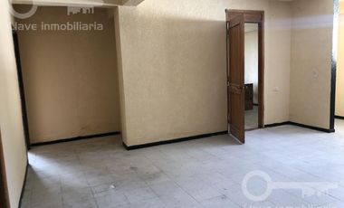Oficina en renta en planta alta ubicada en calle Hidalgo y Bravo,  Col. Centro, en Coatzacoalcos, Veracruz.