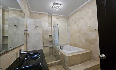 Venta de apartamento en Punta Pacífica, Ph Pacific Village