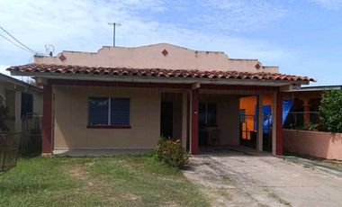 SEA CONFIABLE VENDE AMPLIA VIVIENDA EN CHITRE