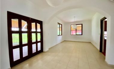 ALQUILER CASA EN CAMINO DE CRUCES  O VENTA  CERCA CLAYTON MLD