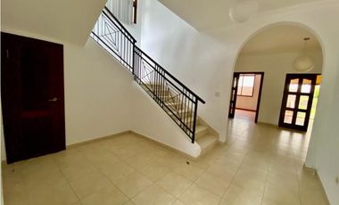 ALQUILER CASA EN CAMINO DE CRUCES  O VENTA  CERCA CLAYTON MLD