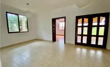 ALQUILER CASA EN CAMINO DE CRUCES  O VENTA  CERCA CLAYTON MLD