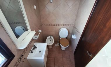 PH en Alquiler en Sarmiento