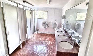 Local Comercial en Arriendo en Ramón Subercaseaux
