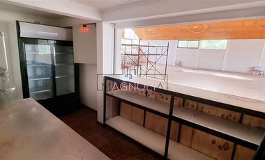 Local Comercial en Arriendo en Ramón Subercaseaux