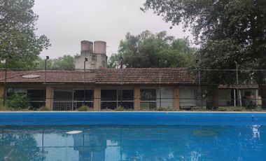 Casa quinta de 8 ambientes con pileta y 4 hectareas de parque