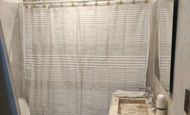 Casa quinta de 8 ambientes con pileta y 4 hectareas de parque