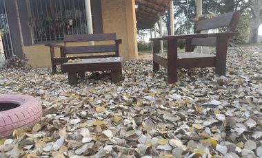 Casa quinta de 8 ambientes con pileta y 4 hectareas de parque