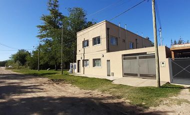 ¡¡GRAN OPORTUNIDAD!!  4  Depto. de 2 amb. a la venta en - Cañuelas