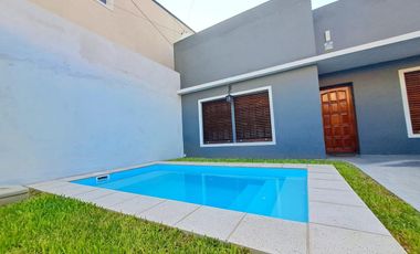 VENTA CASA 5 AMB 183 M2 GARAGE PISCINA JARDIN LANUS OESTE