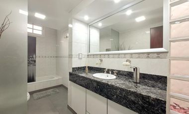 VENTA CASA 5 AMB 183 M2 GARAGE PISCINA JARDIN LANUS OESTE