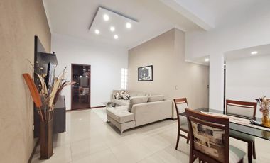 VENTA CASA 5 AMB 183 M2 GARAGE PISCINA JARDIN LANUS OESTE