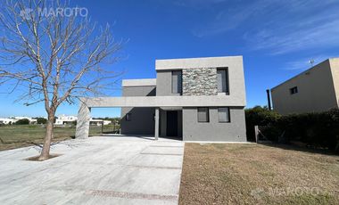 CASA EN VENTA EN SAN MATIAS - MAROTO PROPIEDADES-